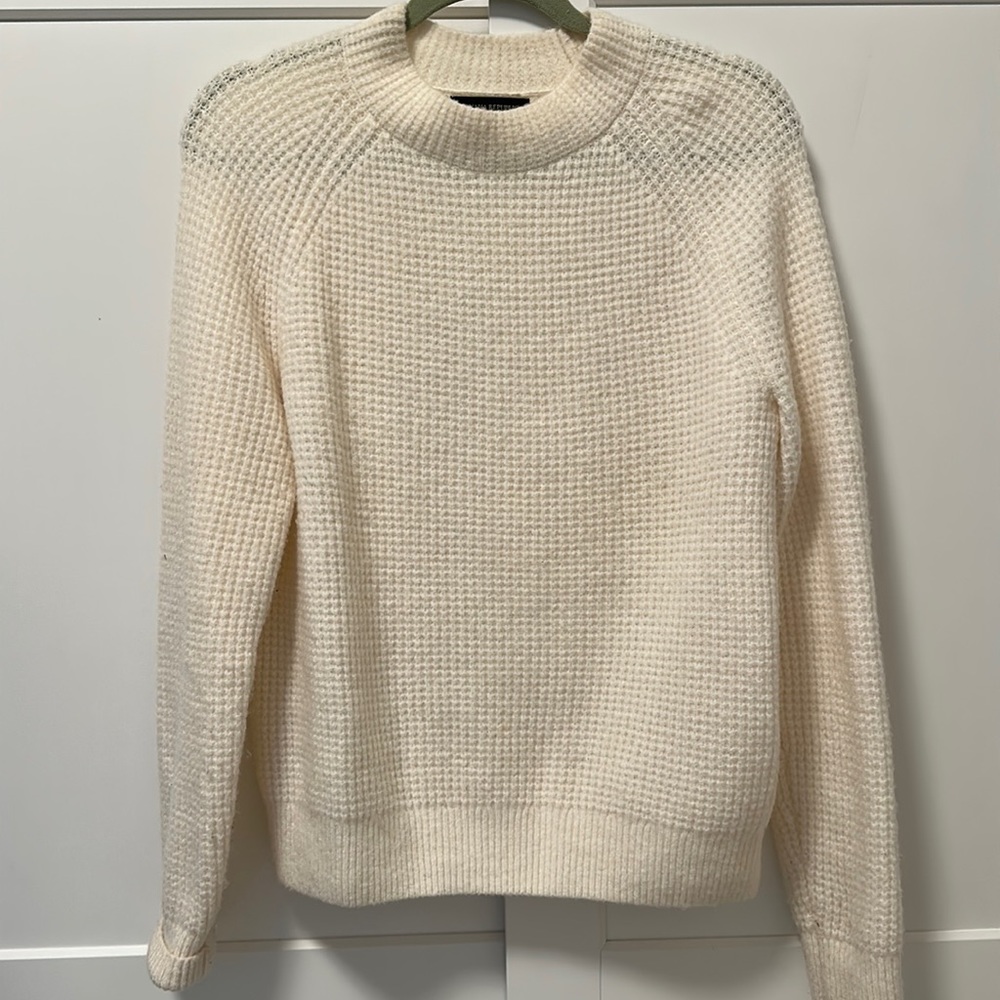 Banana Republic Aire Yarn knit cream waffle crew neck sweater, size medium